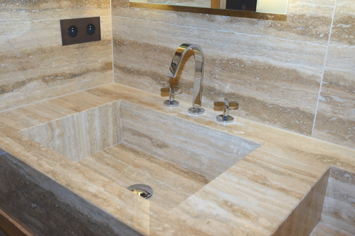 Plan vasque sur mesure pierre naturelle