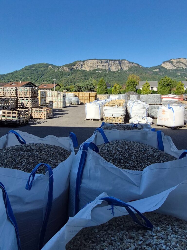 Stock de pierre, gravier, galet chez CAPRI SAS